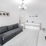 Lovely Studio Close To The Center. Free Parking