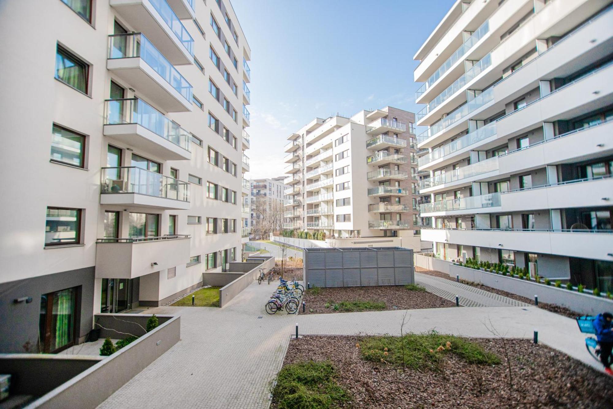 Lovely Close To The Center. Free Parking Appartement *